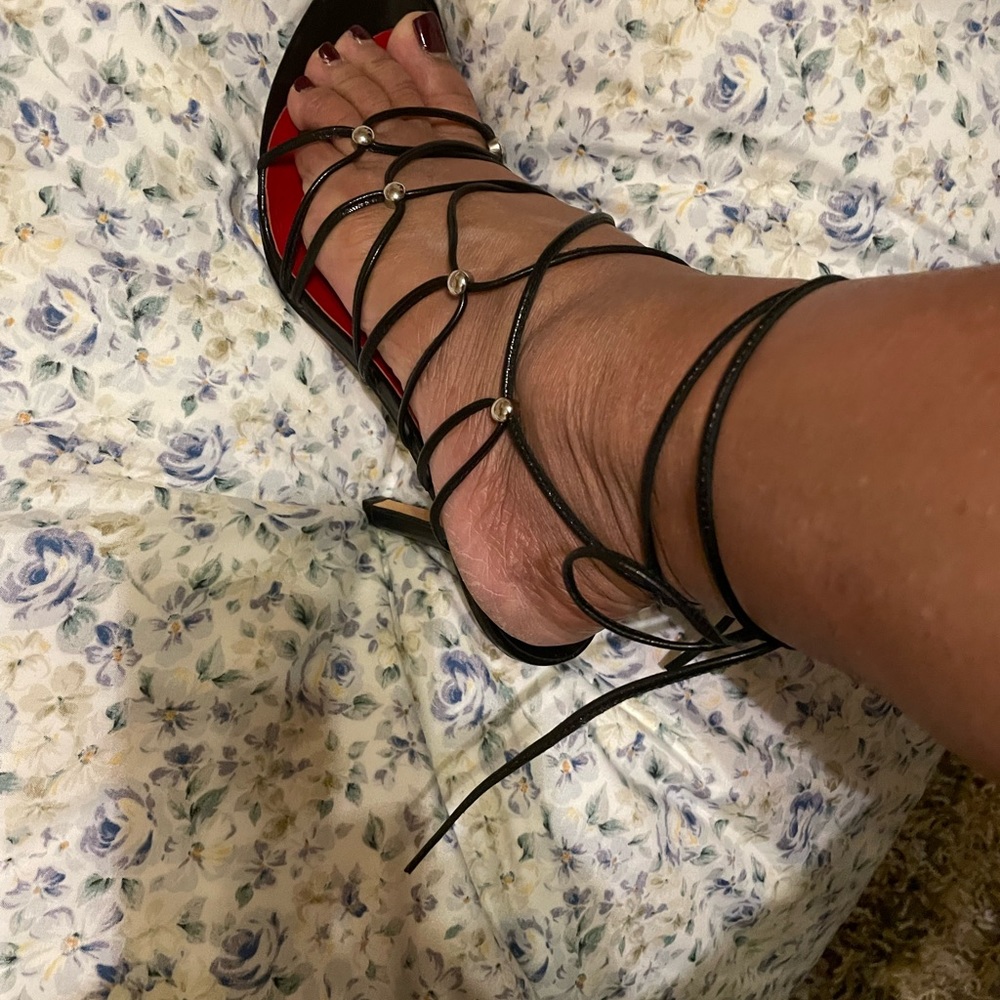 Shoes - Picture 2 of 6